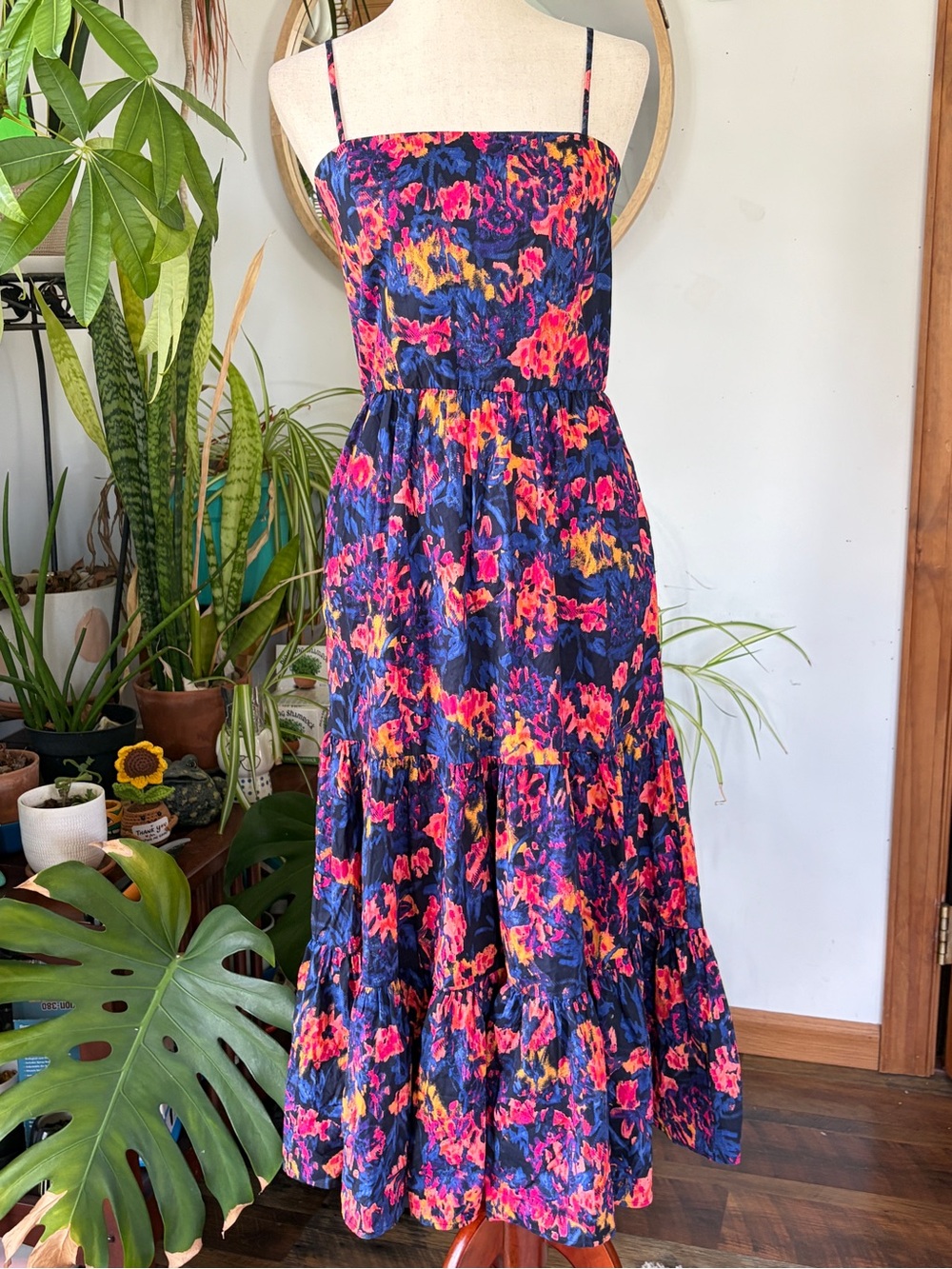 Evereve Floral Tiered Midi Maxi Dress Small Neon Pink Blue Smocked Sundress‎